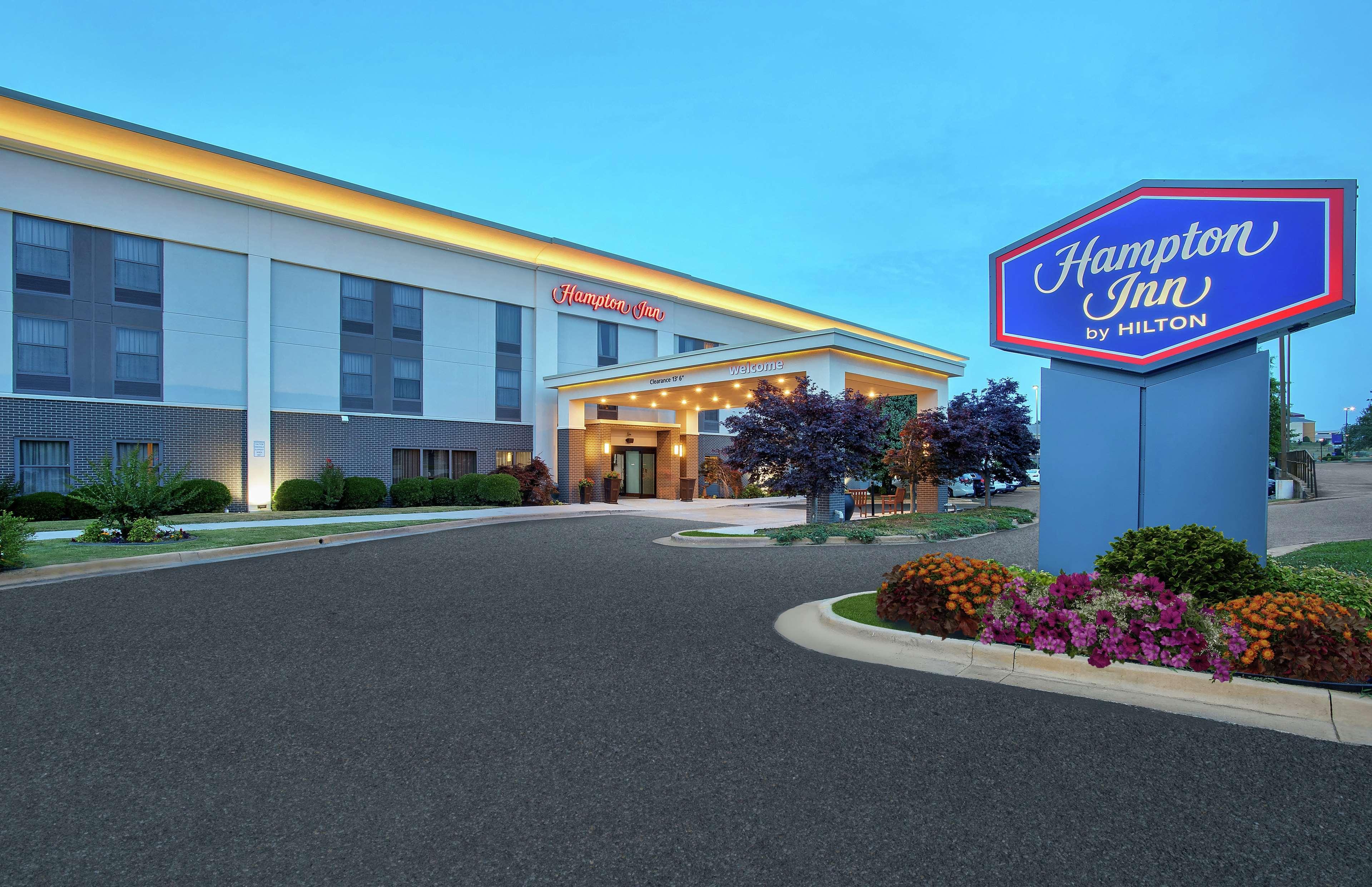 Hampton Inn Каллмен Экстерьер фото