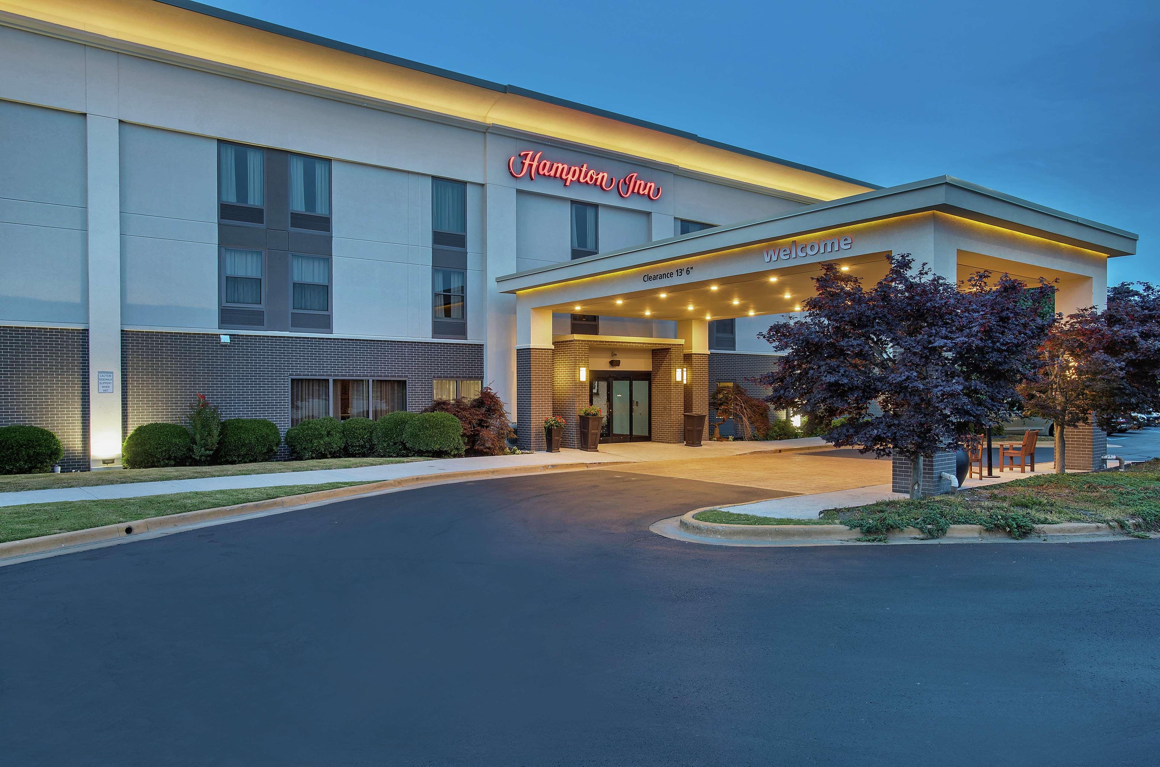 Hampton Inn Каллмен Экстерьер фото