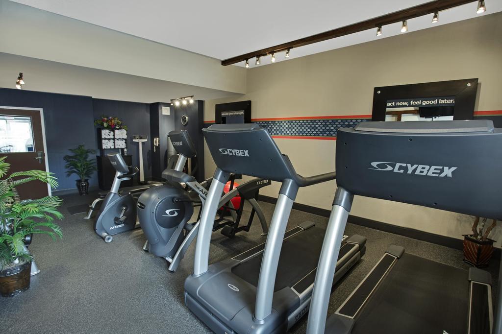Hampton Inn Каллмен Экстерьер фото