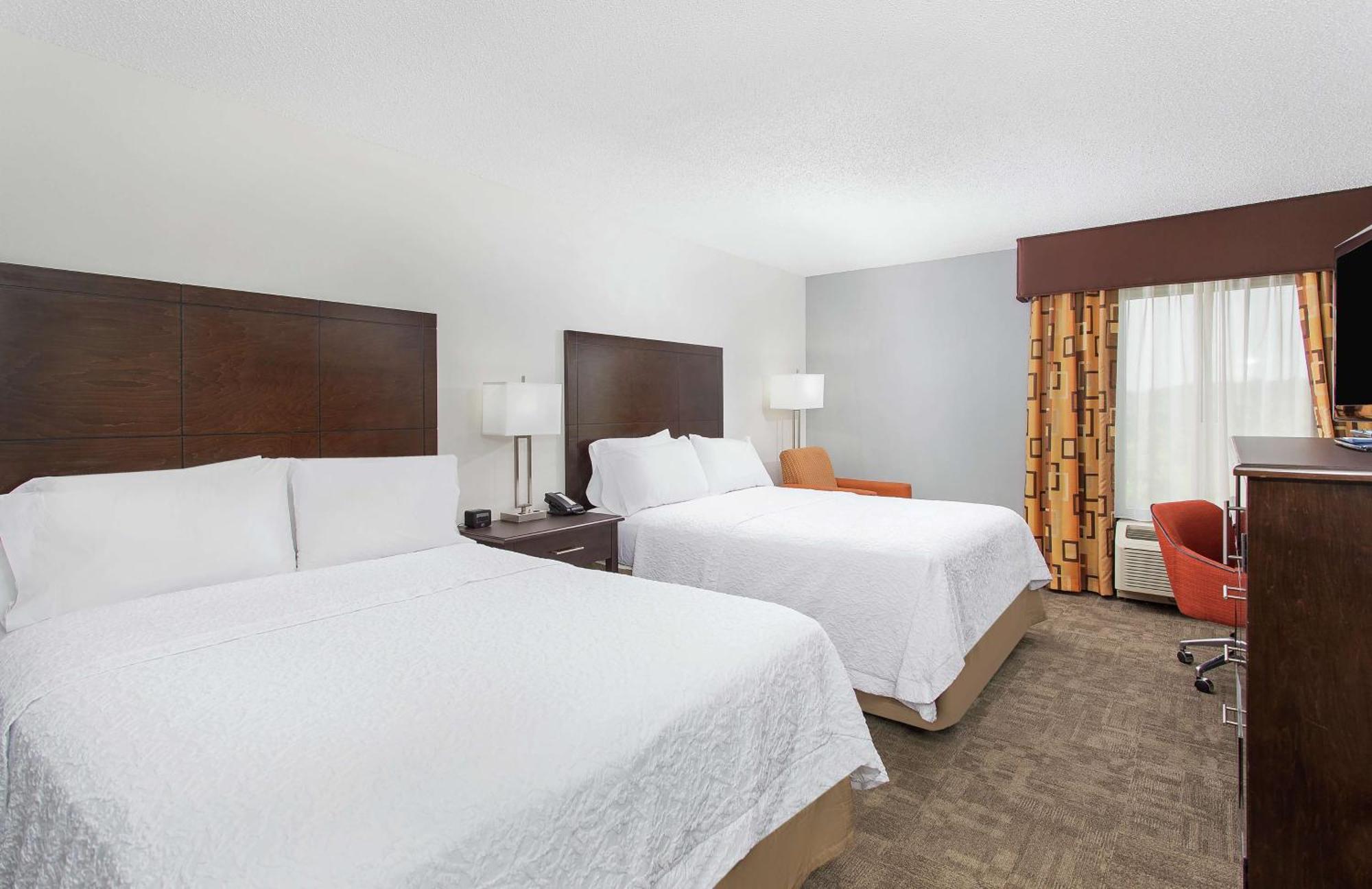 Hampton Inn Каллмен Экстерьер фото